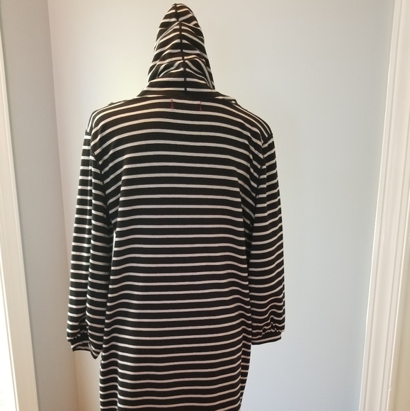 Dress - Picture 3 of 5